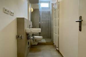 2-Zimmer Wohnung mit Balkon und Einbauküche – Jahnstraße 25, 12347 Britz, Berlin – Vorschaubild 2
