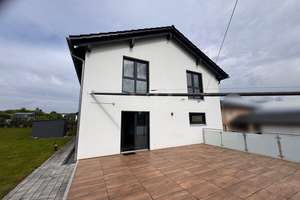 Lichtdurchflutetes Familienhaus mit großem Garten, moderner Wohnküche und Terrasse! – Die vollständige Adresse der Immobilie erhältst du vom Anbieter., 35041 Haddamshausen, Marburg – Vorschaubild 4