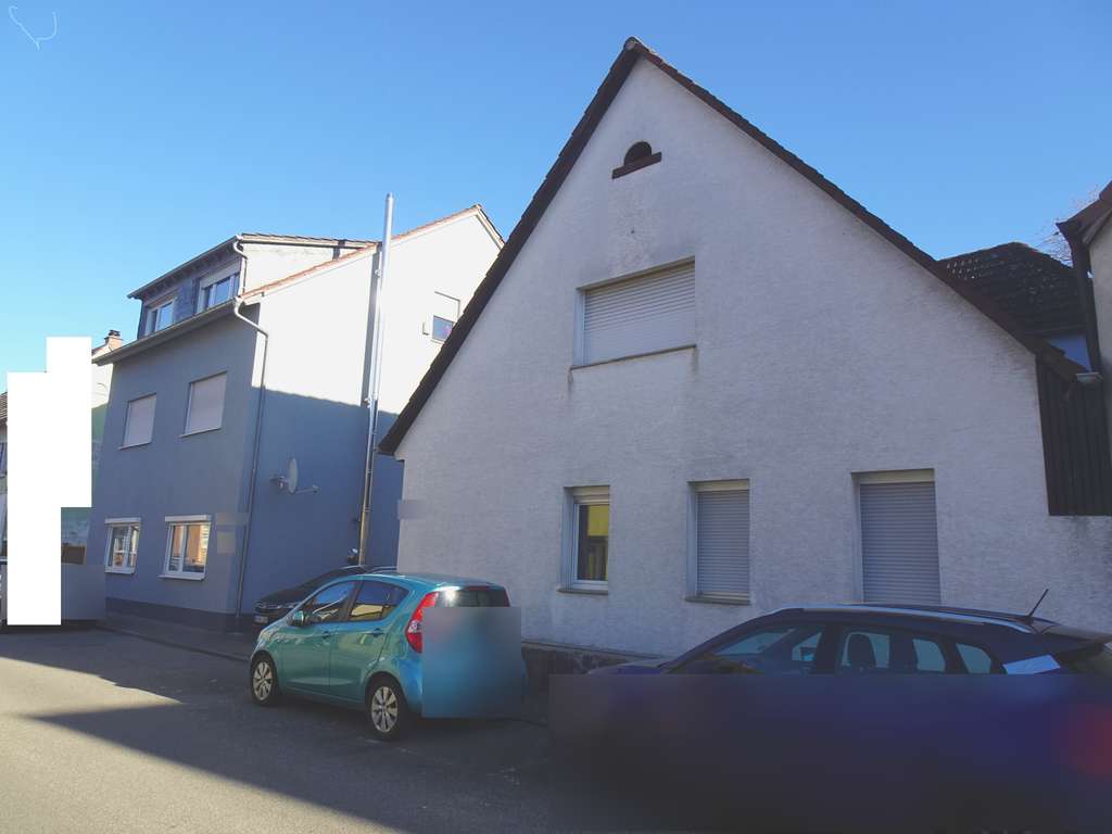 Immobilie in Viernheim - 2 Häuser mit 5 gepflegten modernisierten Wohnungen und Stellplätzen - Bild 3