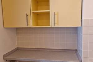 Sonnige, gepflegte 2-Zimmer-Wohnung mit Balkon und Einbauküche in Kirchheim b.München – Am Sportpark 3, 85551 Kirchheim bei München – Vorschaubild 10