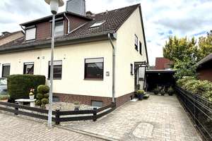 Stilvolle Doppelhaushälfte mit Wintergarten, Keller und Carport in ruhiger Lage von Wob-Vorsfelde