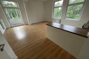 geräumige 4 Zimmer-Wohnung mit Wohnküche, Balkon, Wannenbad und EBK – Vorwerker Str. 117, 23554 Sankt Lorenz Nord, Lübeck – Vorschaubild 3