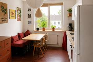 Helle 2 Zimmer-Wohnung für Singles, WG oder Pärchen
