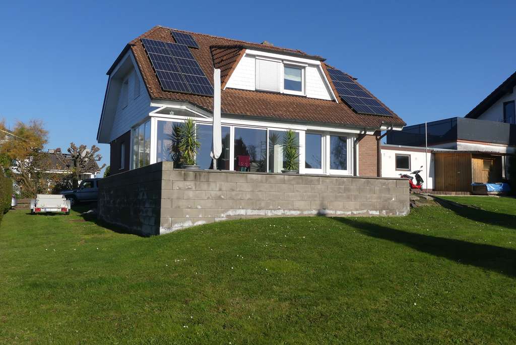 Immobilie in Brombachtal - ***Schöne Fernsicht! Gepflegtes Wohnhaus in unverbauter Südwestlage in Brombachtal-Kirchbrombach*** - Bild 1