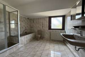 Exklusive Dachgeschosswohnung mit großer Dachterrasse, Garage und 141 m² Wohnfläche in Aachen – Die vollständige Adresse der Immobilie erhältst du vom Anbieter., 52076 Burtscheid Steinebrück, Aachen – Vorschaubild 13