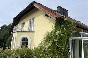 Traumhafte Doppelhaushälfte mit Einliegerwohnung: Kamin++Wintergarten++Einbauküche–249m² Wohnkomfort – Die vollständige Adresse der Immobilie erhältst du vom Anbieter., 1328 Gönnsdorf/Pappritz, Dresden – Vorschaubild 2