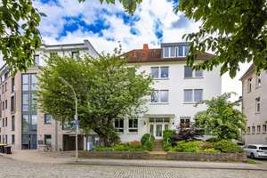 Wohnen mit Flair über den Dächern von Osnabrück – Die vollständige Adresse der Immobilie erhältst du vom Anbieter., 49074 Innenstadt, Osnabrück – Vorschaubild 2