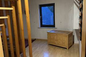 Geräumiges Einfamilienhaus mit Terrasse und großem Balkon für die Familie ohne Garten – Die vollständige Adresse der Immobilie erhältst du vom Anbieter., 34346 Hannoversch Münden – Vorschaubild 2