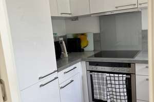  Ruhige 2-Zimmer-Wohnung mit weitem Blick ins Grüne in München, Sendling-Westpark – Die vollständige Adresse der Immobilie erhältst du vom Anbieter., 81373 Mittersendling, München – Vorschaubild 2