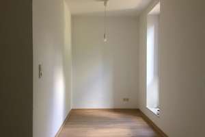 "Kleines Reich...... !!!" Schöne 1-ZKB-Whg.  in Oldenburg-Eversten – Die vollständige Adresse der Immobilie erhältst du vom Anbieter., 26131 Eversten, Oldenburg (Oldenburg) – Vorschaubild 4