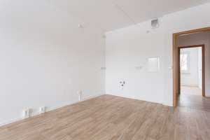 Frisch renoviert - 4-Raum Wohnung in toller Lage – Max-Müller-Str. 66, 9123 Markersdorf, Chemnitz – Vorschaubild 5