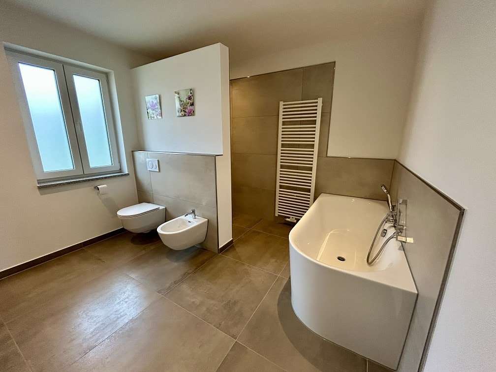 Immobilie in Röhrnbach - Modernes, neuwertiges Einfamilienhaus in 94133 Röhrnbach - Bild 2