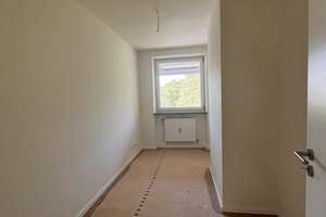ERSTBEZUG nach Sanierung! - Helle 4-Zimmer-Wohnung mit Balkon – Söderblomstr. 1, 90439 Sündersbühl, Nürnberg – Vorschaubild 7