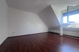 Attraktive Maisonette-Dachgeschosswohnung mit großer Terrasse und Balkon KEIN MAKLER – Offenburger Straße 136a, 68239 Seckenheim, Mannheim – Vorschaubild 7