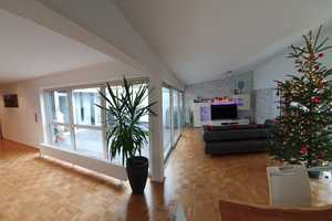 Hochwertig ausgestatte geräumige 3-Zimmer-Wohnung zur Miete in Niehl, Köln – Nesselrodestraße 18 E, 50735 Köln – Vorschaubild 1