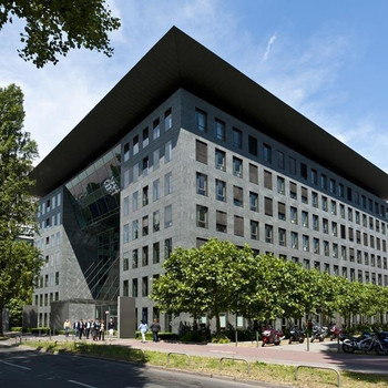 HOCHWERTIG, EFFIZIENT UND REPRÄSENTATIV | IHR NEUES BÜRO DIREKT AN DER MESSE