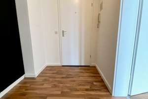 Außergewöhnlicher Ausblick! 2 Zimmerwohnung in "luftiger Höhe"! – Graeffstr. 1, 50823 Neuehrenfeld, Köln – Vorschaubild 4