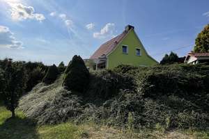 Ihr neues Zuhause: Freistehendes Einfamilienhaus mit großzügigem Garten in ruhiger Lage – Die vollständige Adresse der Immobilie erhältst du vom Anbieter., 4668 Grimma – Vorschaubild 2