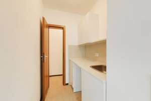 APARTMENT IN ZENTRALER LAGE - MIT TIEFGARAGE!!! – Die vollständige Adresse der Immobilie erhältst du vom Anbieter., 45128 Südviertel, Essen – Vorschaubild 4