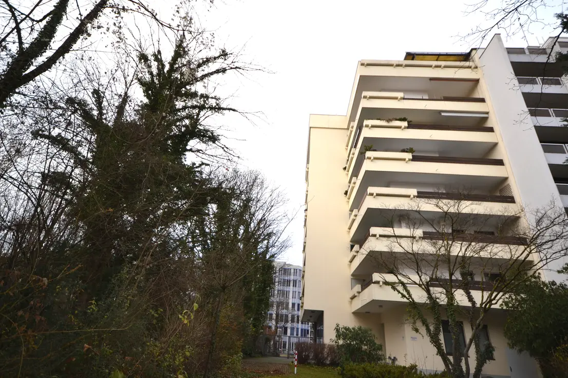 Schwabing - helle 3 Zimmer Wohnung mit großem Südwestbalkon — Foto 2