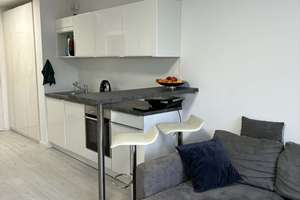 Modernes Studio mit Indoor-Pool – 1-Monats-Miete vom 1. Januar bis 1. Februar – Daphnestraße 32, 81925 Parkstadt, München – Vorschaubild 4