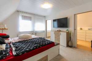 Bezugsfrei: Großes EFH + Bungalow und Pool auf großem Grundstück in gefragter Lage – Berlin – Vorschaubild 8