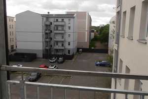 Tolle 3-Raum-Wohnung mit Balkon, Weitblick + Fahrstuhl in Buckau! – Bahnikstr. 6, 39104 Magdeburg – Vorschaubild 8