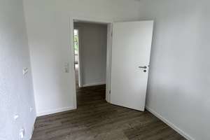 Modernisierte Wohnung mit 3,5 Zimmern und Balkon in Bochum-Eppendorf - Bezug ab 01.12.26 – Lilienweg 42, 44869 Eppendorf, Bochum – Vorschaubild 5
