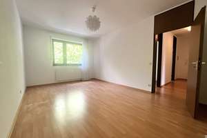 ++ PARKBLICK IN ZENTRALER LAGE INKL. EINBAUKÜCHE ++ – Dültgenstaler Str. 20, 42719 Wald, Solingen – Vorschaubild 2