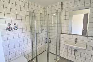 7002 - KA-Weststadt! Teilmöbliertes 1-Zimmer-Apartment mit Gemeinschaftsküche und Stellp – Die vollständige Adresse der Immobilie erhältst du vom Anbieter., 76135 Weststadt, Karlsruhe – Vorschaubild 6