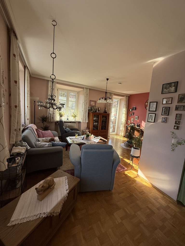 Immobilie in Traunstein - Sofort Mieteinnahmen sichern: Vermietete 2-Zi.-Wohnung in Top-Lage  Traunstein-Haslach - Bild 2