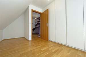 Lichtdurchflutete Maisonette-Wohnung in Stuttgart-Sommerrain - nur 2 Min. Fußweg zur U-Bahn – Die vollständige Adresse der Immobilie erhältst du vom Anbieter., 70374 Sommerrain, Stuttgart – Vorschaubild 18