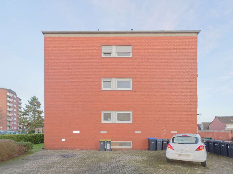 4 Außenstellplätze