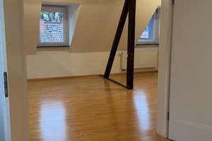 Hochwertige 2-Zimmer-Dachgeschosswohnung  in der Fetzerstraße 9, 70199 Stuttgart – Fetzerstraße 9, 70199 Südheim, Stuttgart – Vorschaubild 8
