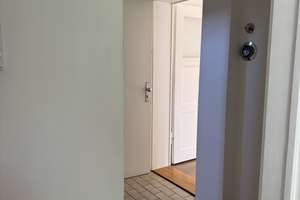 2-Zimmer Wohnung mit überdachter Terrasse in sehr ruhiger Parklage – Dachstraße 1, 81243 Pasing, München – Vorschaubild 10