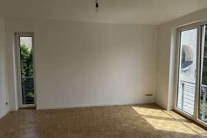 Von Privat - Frisch renovierte sehr helle 2,5-Zimmer Wohnung mit Balkon im 2. OG in Bochum-Stiepel – Die vollständige Adresse der Immobilie erhältst du vom Anbieter., 44797 Stiepel, Bochum – Vorschaubild 2