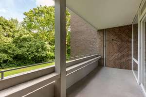 Waldblick-Loggia & Tiefgarage: Perfekt geschnittene 43 m² Oase mit Aufzug – Hubertusweg 13, 41466 Reuschenberg, Neuss – Vorschaubild 2