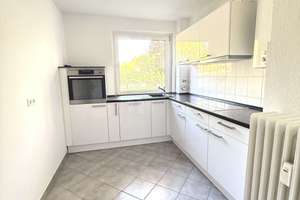 Renovierte, großzügige 3-Zi-Whg. mit EBK & Loggia – Lister Kirchweg 57B, 30163 List, Hannover – Vorschaubild 3