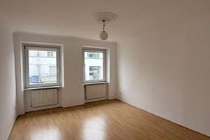 Renovierte 4-Zimmer-Wohnung mit Garten in Wuppertal-Elberfeld