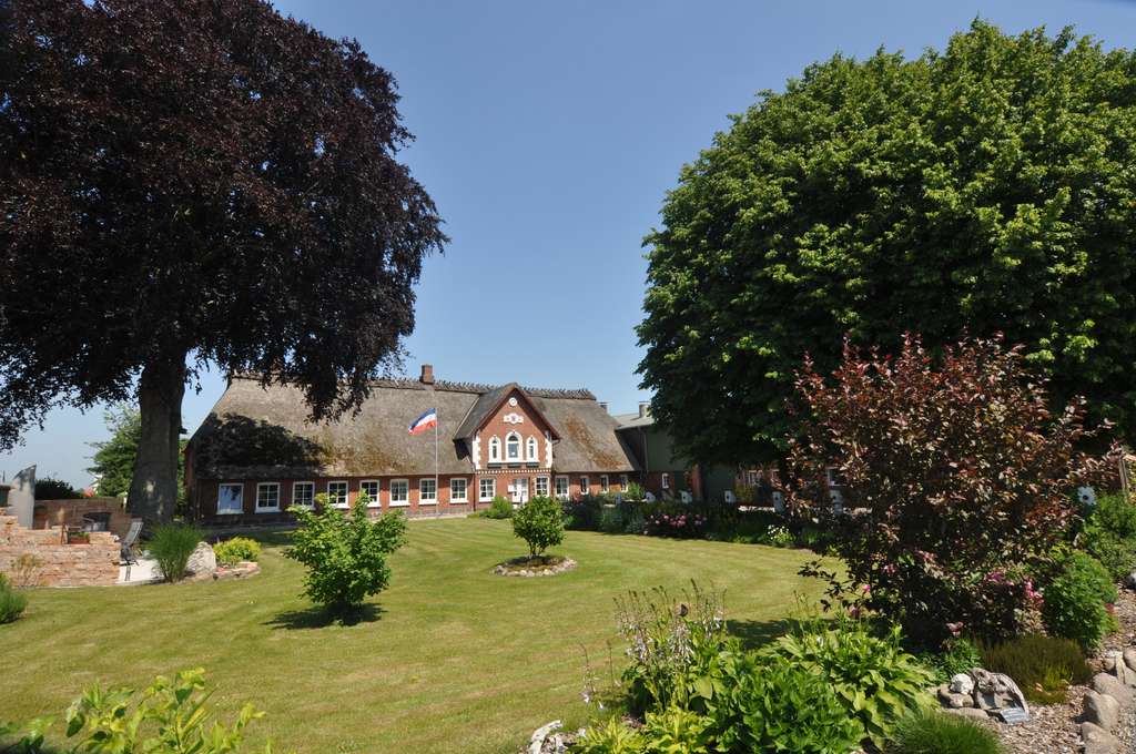 Immobilie in Hürup - Bauernhaus unter Reet mit Außensalzwasserpool, Sauna und Garten - Bild 0