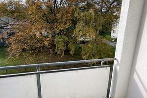 helle, großzügig geschnittene 2 OG 2 Zimmer Wohnung in ruhiger Lage mit Loggia und großem Garten – Reinhardstr. 1A-C, 52078 Forst, Aachen – Vorschaubild 24
