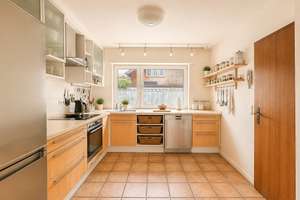 Familienfreundliches Reihenmittelhaus in ruhiger Lage von Bonn-Buschdorf – Die vollständige Adresse der Immobilie erhältst du vom Anbieter., 53117 Buschdorf, Bonn – Vorschaubild 11