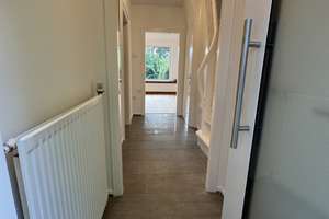 Helles, frisch renoviertes Reihenhaus mit Garten, EBK, Vollkeller und ausgebautem Dachgeschoss