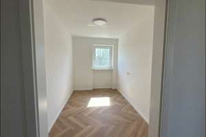 Frisch komplett renovierte 3-Zimmer-Wohnung mit Balkon - ideal für Eigennutzer oder Kapitalanleger – Die vollständige Adresse der Immobilie erhältst du vom Anbieter., 95764 Oberschleißheim – Vorschaubild 5