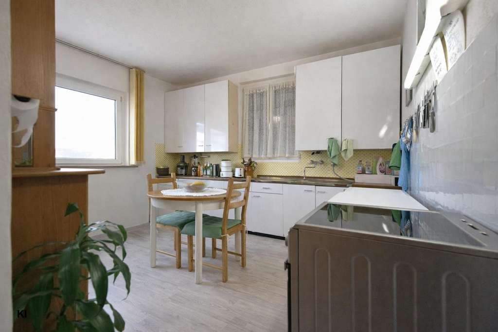 Immobilie in Bad Rappenau - Kapitalanlage: MFH mit 5 Einheiten, Stellplätzen und Scheune in Bad Rappenau-Bonfeld! - Bild 3