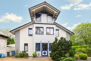 Außergewöhnliches, großzügiges EFH mit 8 Zimmern in schöner, grüner Lage – Die vollständige Adresse der Immobilie erhältst du vom Anbieter., 24629 Kisdorf – Vorschaubild 3