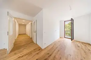 Große, bezugsfertige 5-Zimmer-Altbauwohnung im hellen Dachgeschoss – Elsterstraße 48, 4109 Leipzig – Vorschaubild 1