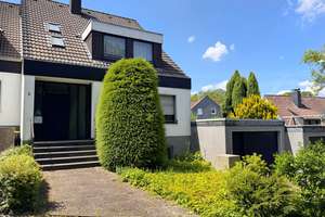 Geräumiges, sanierungsbedürftiges Reihenendhaus in ruhiger Lage in Essen-Kupferdreh – Die vollständige Adresse der Immobilie erhältst du vom Anbieter., 45257 Kupferdreh, Essen – Vorschaubild 5