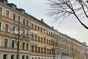 Gepflegte 2-Zimmer-DG-Wohnung mit Balkon in attraktiver Denkmalimmobilie in Leipzig-Altlinenau