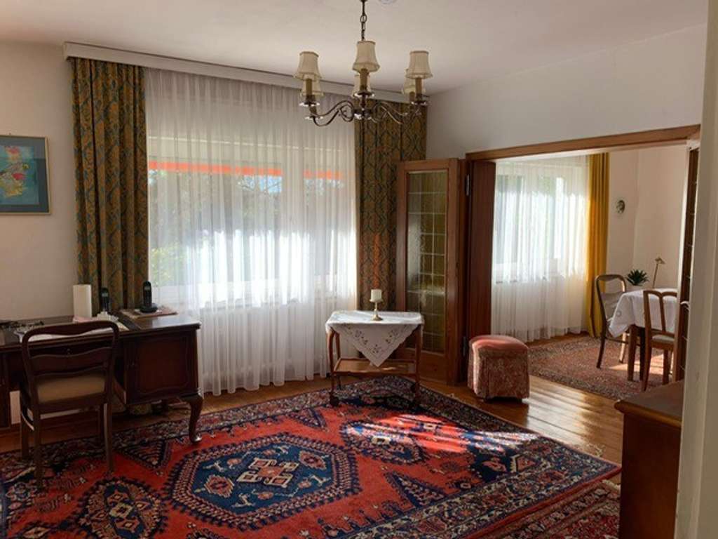 Immobilie in Hennef (Sieg) - Viel Platz, viele Möglichkeiten: Zweifamilienhaus mit großem Garten in Hennef-Allner - Bild 3